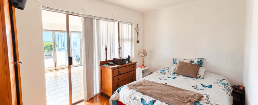 7 Bedroom Property for Sale in Kleinbaai Western Cape